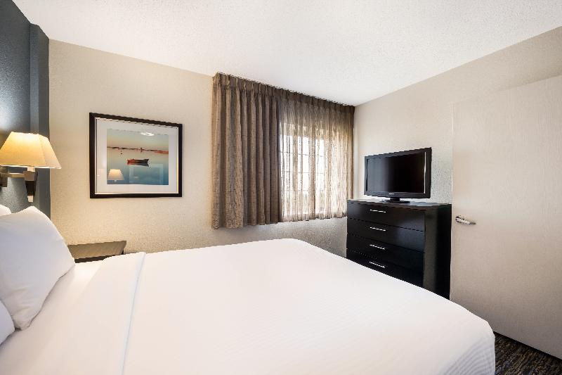 Люкс, Sonesta Simply Suites Huntsville Research Park