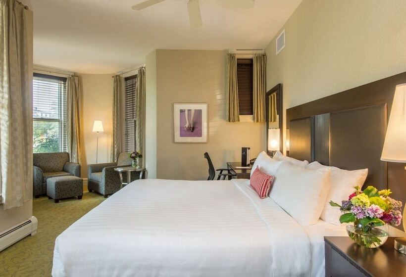 غرفة سوبيريور, The Centennial