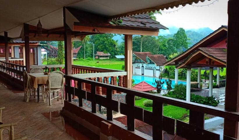 스탠다드 룸, Toraja Torsina