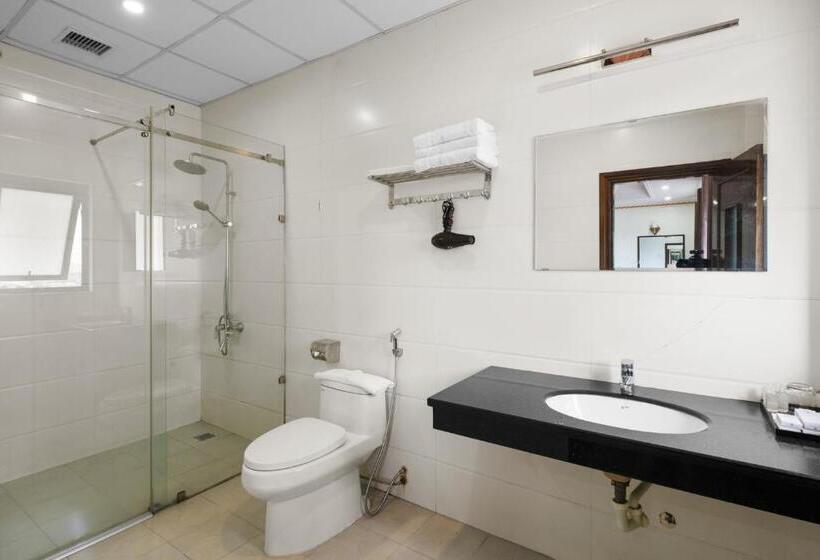 اتاق استاندارد سه نفره, Khách Sạn Habana