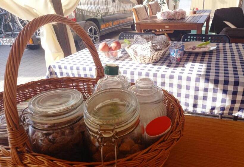 家庭套房, Idill Apartmanház B&b