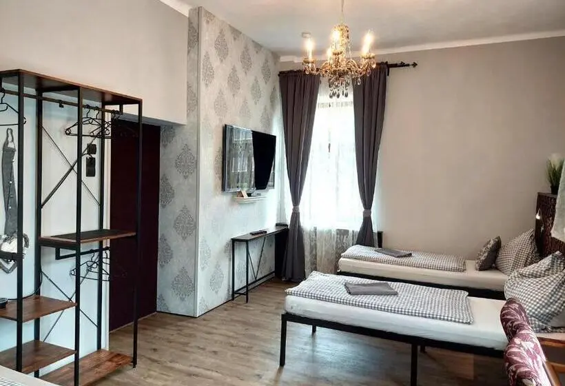 スタンダードトリプルルーム, 3 Raben   Leoben   Zimmer Für Geschäftsreisende, Urlauber, Monteure Und Handwerker, Polski Pensjonat