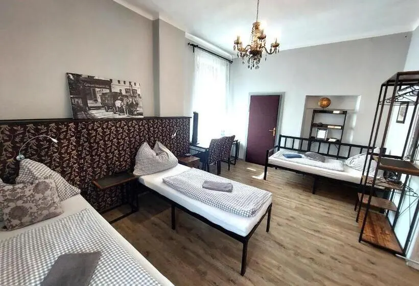 スタンダードトリプルルーム, 3 Raben   Leoben   Zimmer Für Geschäftsreisende, Urlauber, Monteure Und Handwerker, Polski Pensjonat