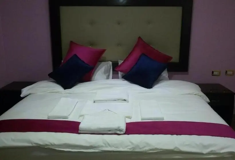 اتاق لوکس با تخت بزرگ, Petra Guests