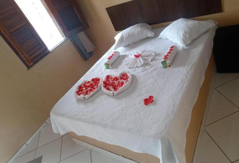 标准单人间, Pinto Martins