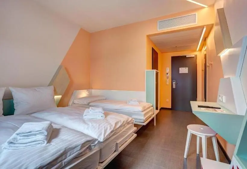 スタンダードトリプルルーム, Meininger Hotel Heidelberg Hauptbahnhof