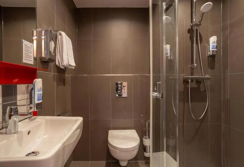 スタンダード4人部屋, Meininger Hotel Heidelberg Hauptbahnhof