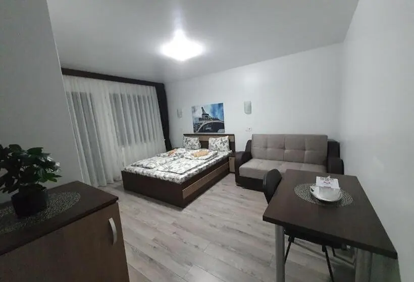 Standard Kolmen Hengen Huone, Pensiunea Bella Vista