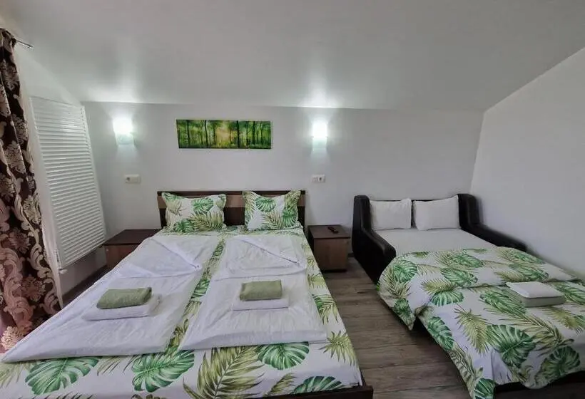 Standard Kolmen Hengen Huone, Pensiunea Bella Vista