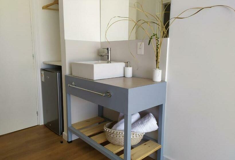 غرفة قياسية مطلّة علي حمام السباحة, Ramona Boutique