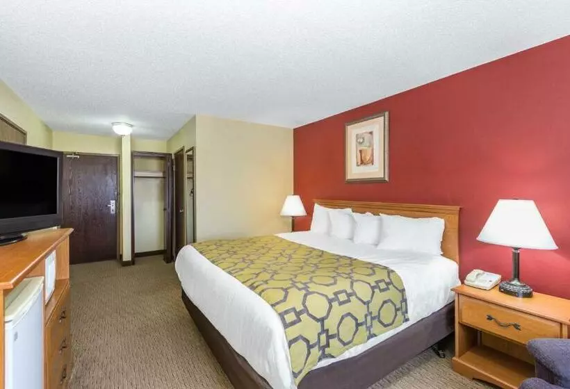 اتاق استاندارد با تخت بزرگ, Baymont By Wyndham Fort Dodge
