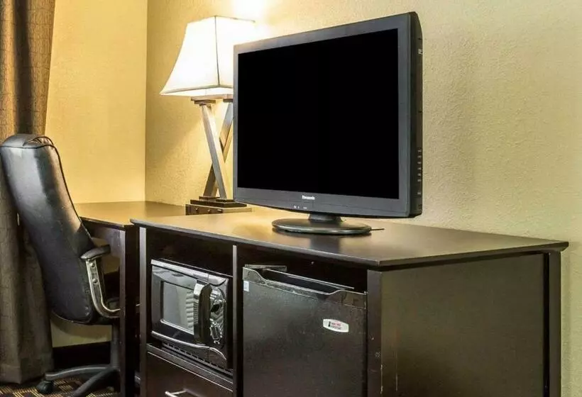 キングサイズベッドのスタンダードルーム, Quality Inn Lincolnton