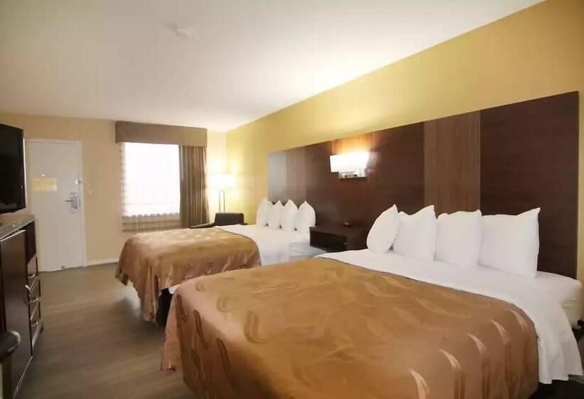 ２ダブルベッドのスタンダードルーム, Quality Inn & Suites Franklin