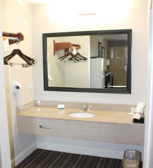 غرفة قياسية سرير كينج, Quality Inn & Suites Port Arthur  Nederland