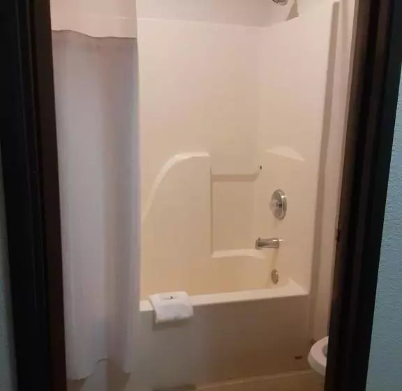 キングサイズベッドのスーペリアルーム, Quality Inn & Suites