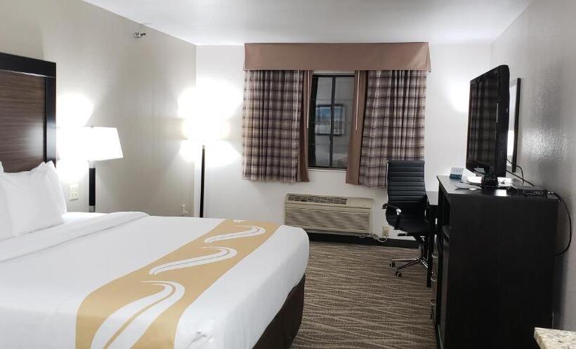 Номер Superior Кровать Кинг, Quality Inn & Suites