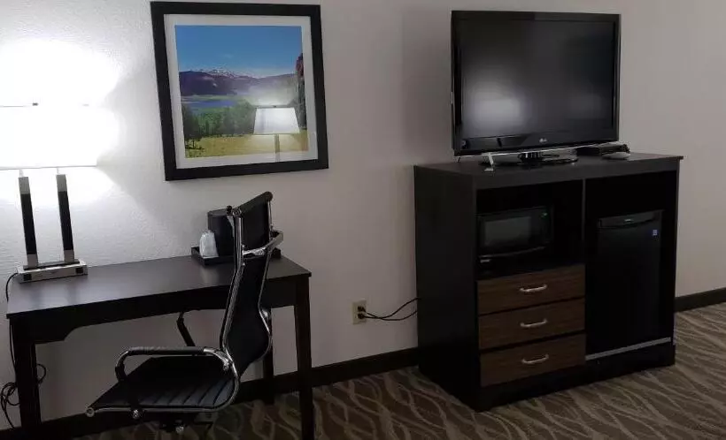身障者適用キングサイズベッドルーム, Quality Inn & Suites