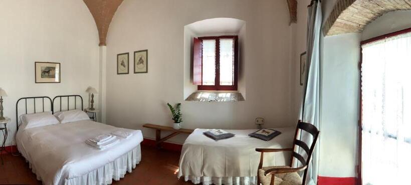高级三人间, Farmhouse B&b Il Paretaio