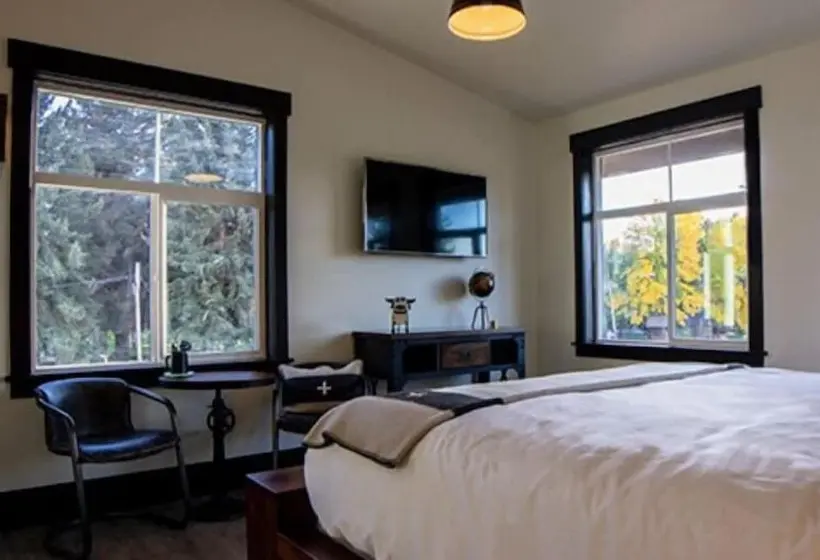 デラックスルーム, Compass Rose Lodge