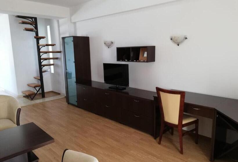 דירת חדר נוף לים, Casa Ruxandrei