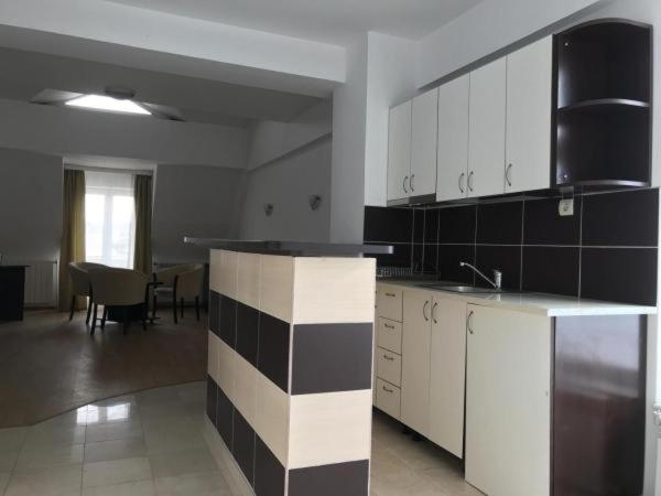 דירת חדר נוף לים, Casa Ruxandrei
