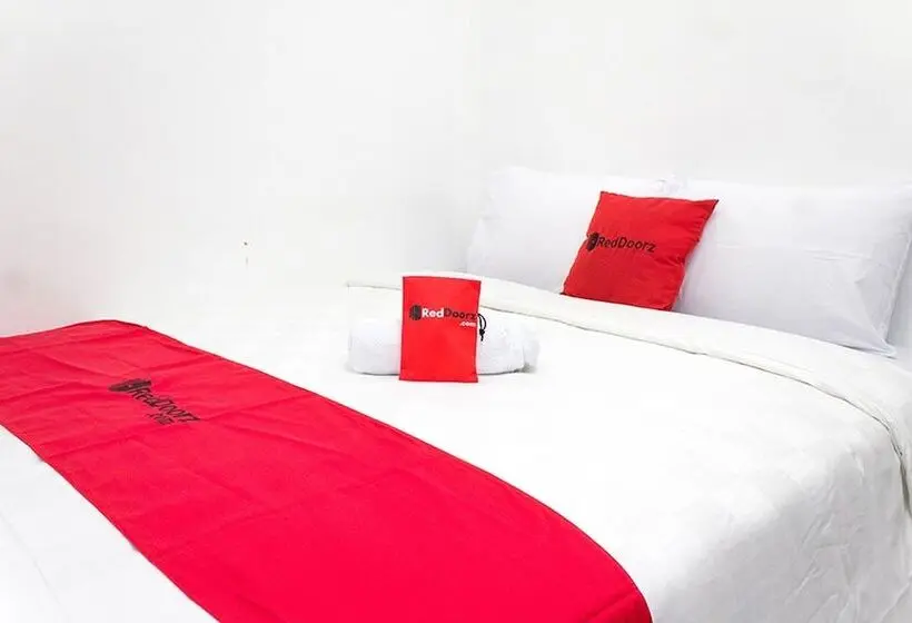 Quarto standard, Reddoorz @ Galuh Mas
