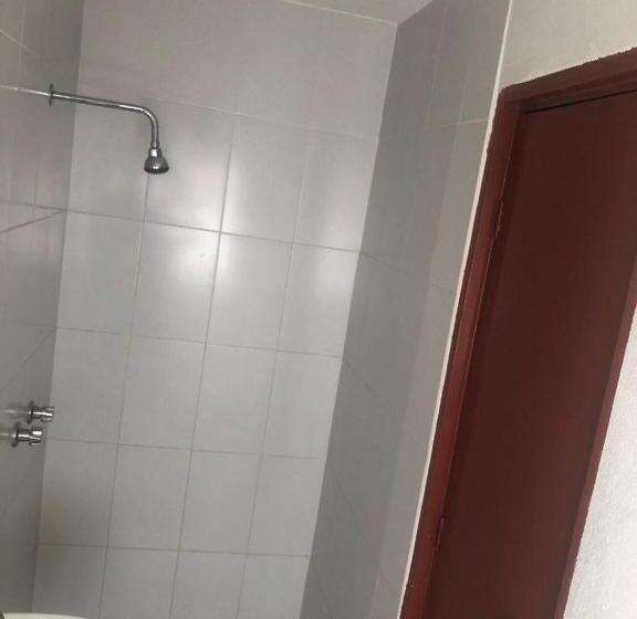 غرفة قياسية, Occidental