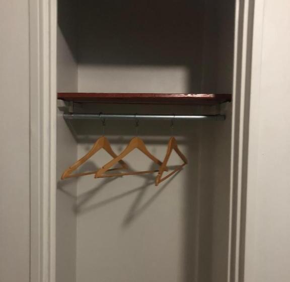 غرفة قياسية, Occidental