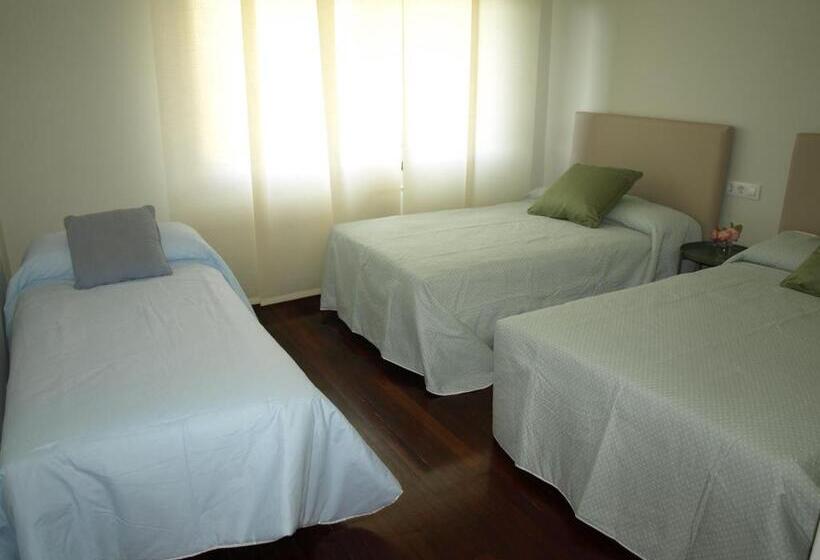 スタンダードトリプルルーム, Albergue Pallanes