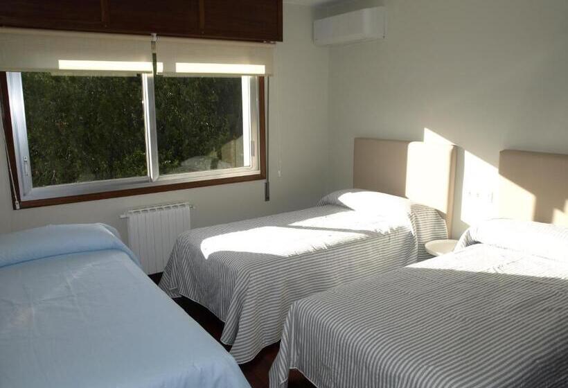 バスルーム共有のトリプルスタンダード, Albergue Pallanes