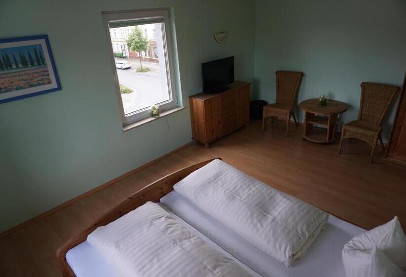 スタンダードルーム, Am Bahnhof