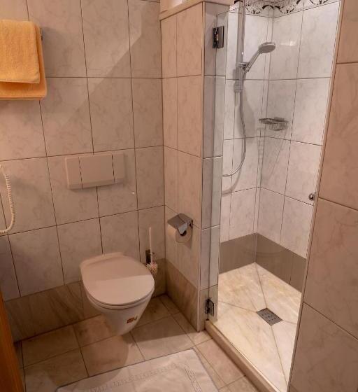 غرفة قياسية فردية, Brückenwirt