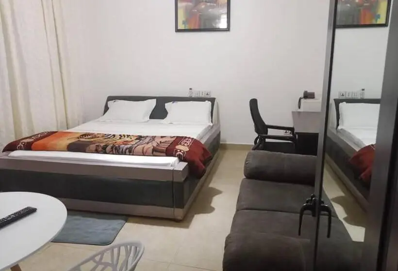 اتاق لوکس با بالکن, Meka
