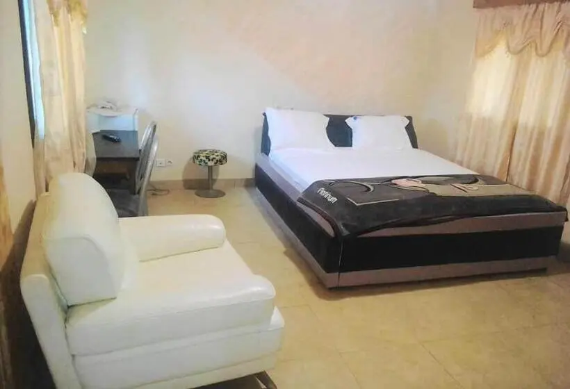 اتاق لوکس با بالکن, Meka