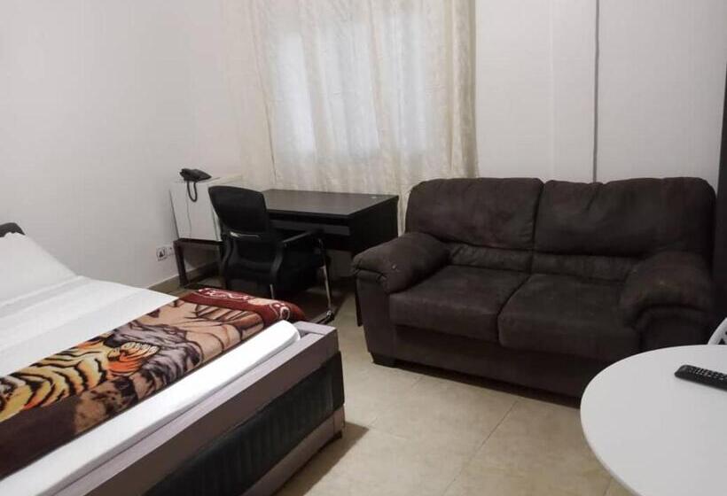 اتاق لوکس با بالکن, Meka