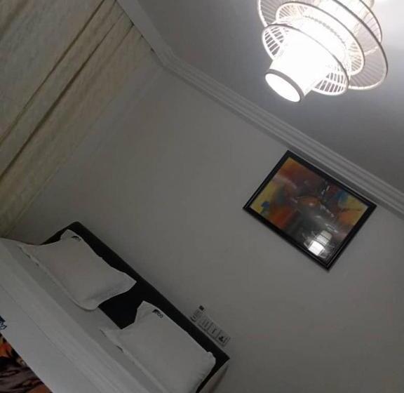 اتاق لوکس با بالکن, Meka