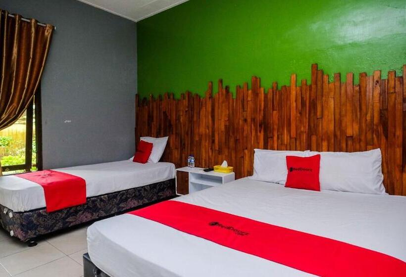 ファミリールーム, Reddoorz Syariah @ Colomadu 2