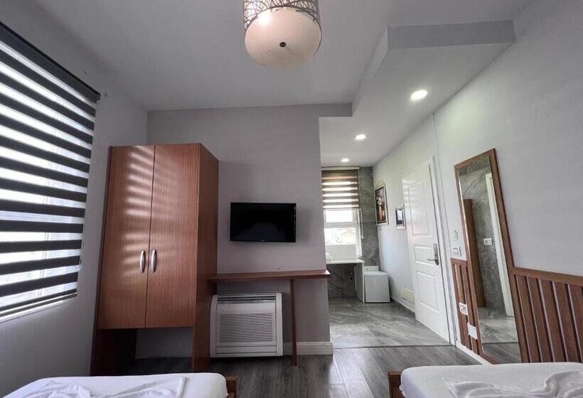 이코노미 룸, Colis