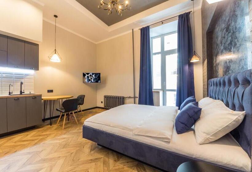 Lakosztály Erkéllyel, Secret Apartments