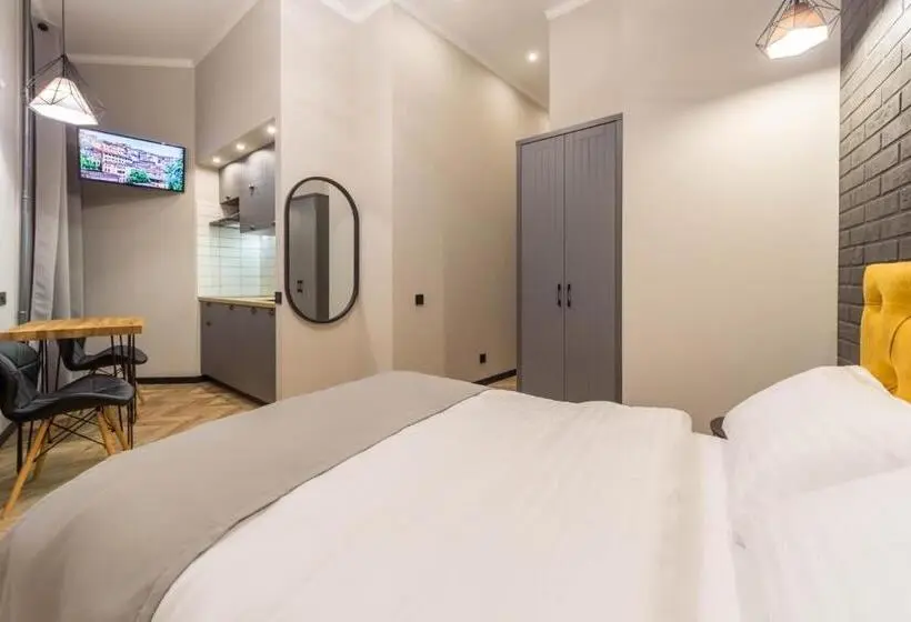 Standard-studio Parveke, Secret Apartments
