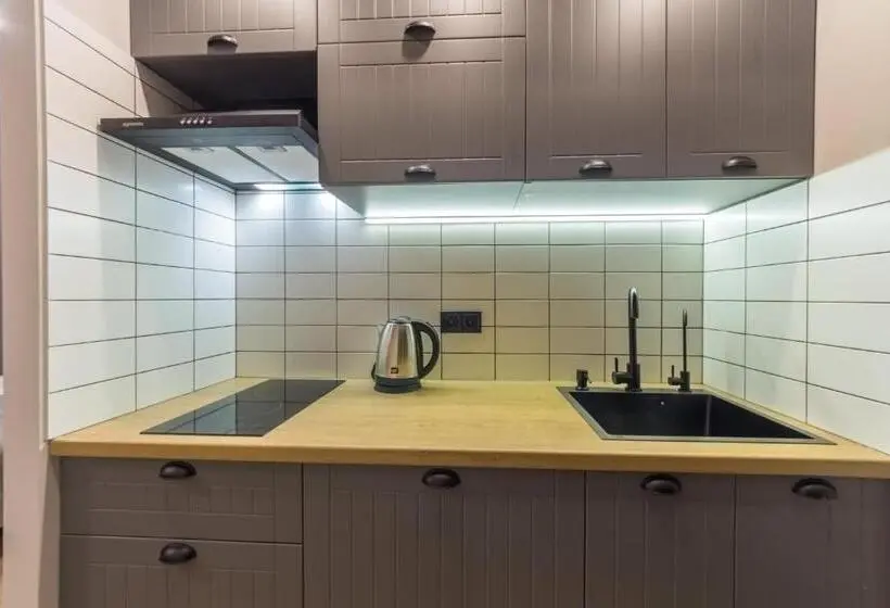 Standard-studio Parveke, Secret Apartments