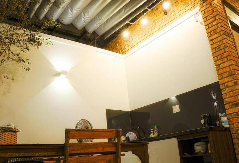 اتاق استاندارد با تخت بزرگ, Chi Homestay #4