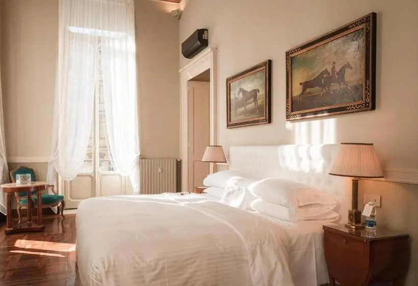 Deluxe Suite King Bed, Royal Palace