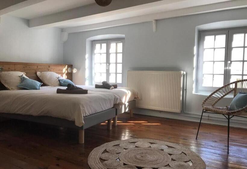 غرفة سوبيريور سرير كينج, Gîte Le Pied Du Géant   Local Sécurisé Pour Les Vélos