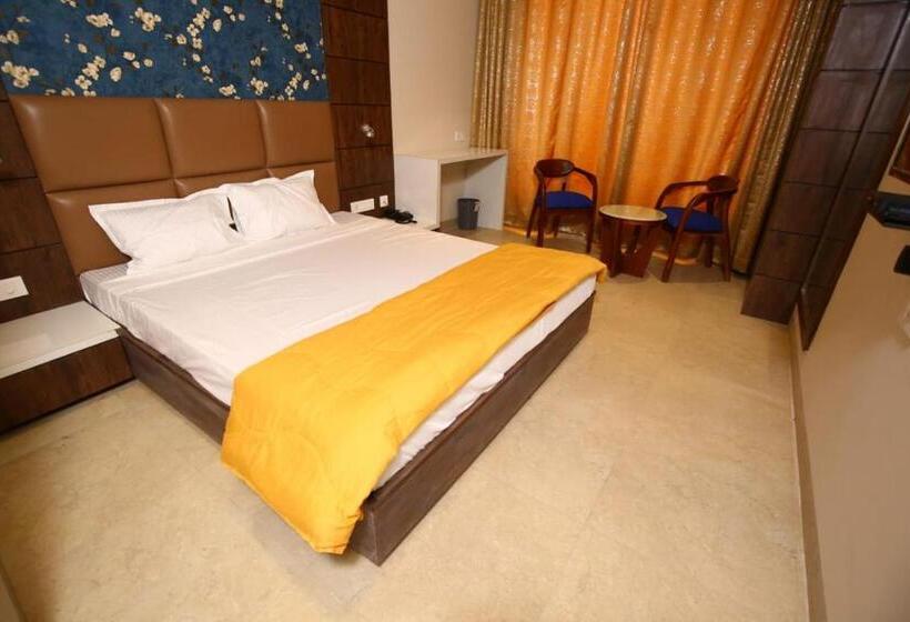 Quarto Deluxe, Manbhavan