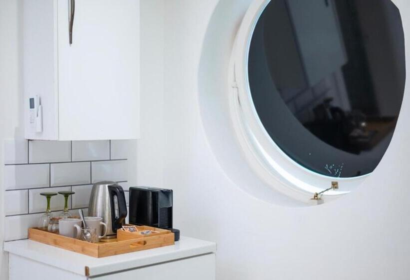 غرفة إقتصادية, The Willets Boutique