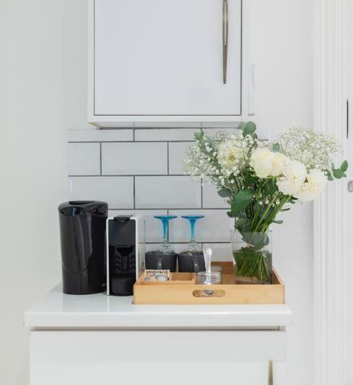 غرفة إقتصادية, The Willets Boutique