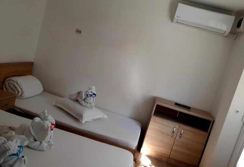 Quarto Triplo Standart, Casa Nicholas