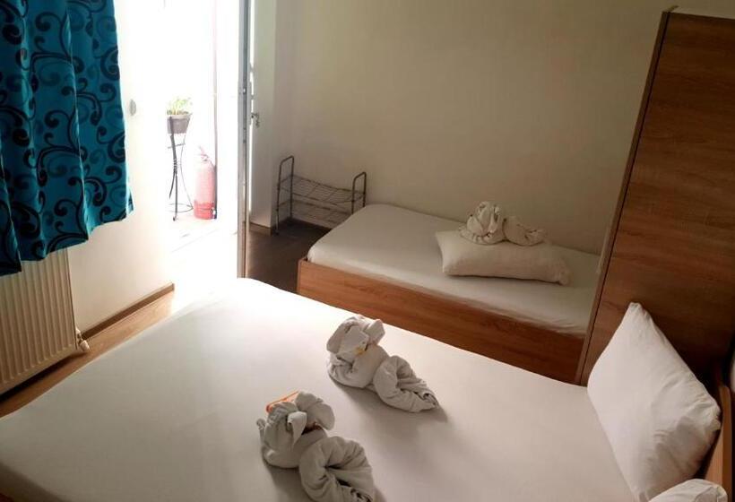 Quarto Triplo Clássico, Casa Nicholas