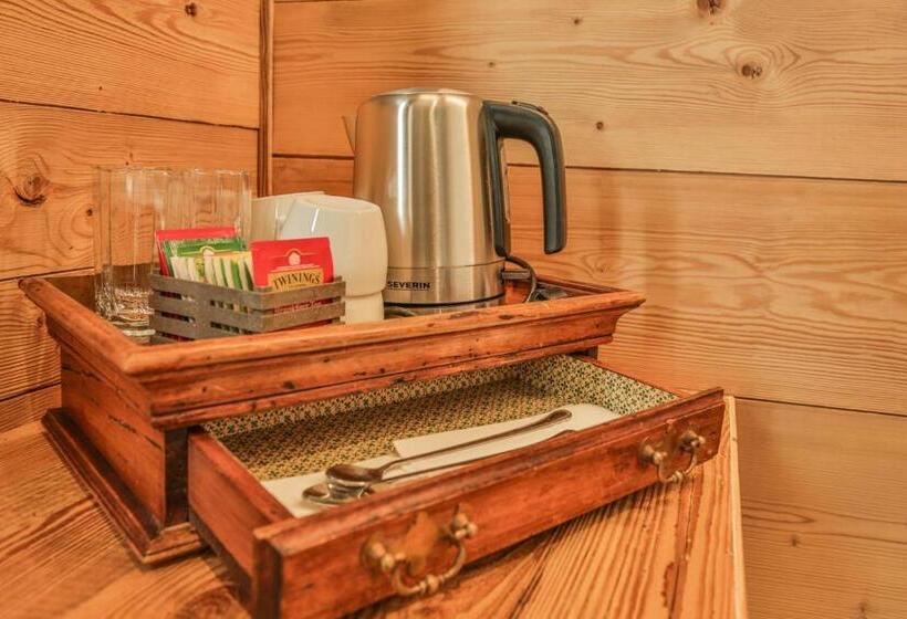 スタンダードトリプルルーム, Alpine Rooms Guesthouse